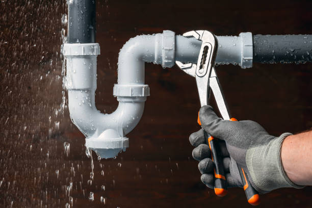 Professional Pipe Repair technician working in Hampton, KY